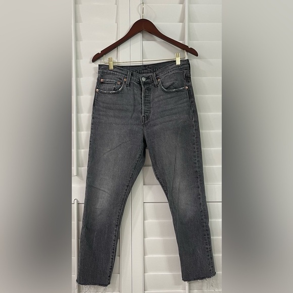 Black 501 Skinny Levi’s - Picture 1 of 15